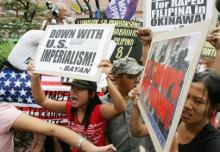 Filipino protesters