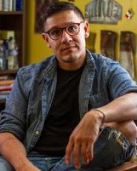 headshot of Victor Yañez-Lazcano